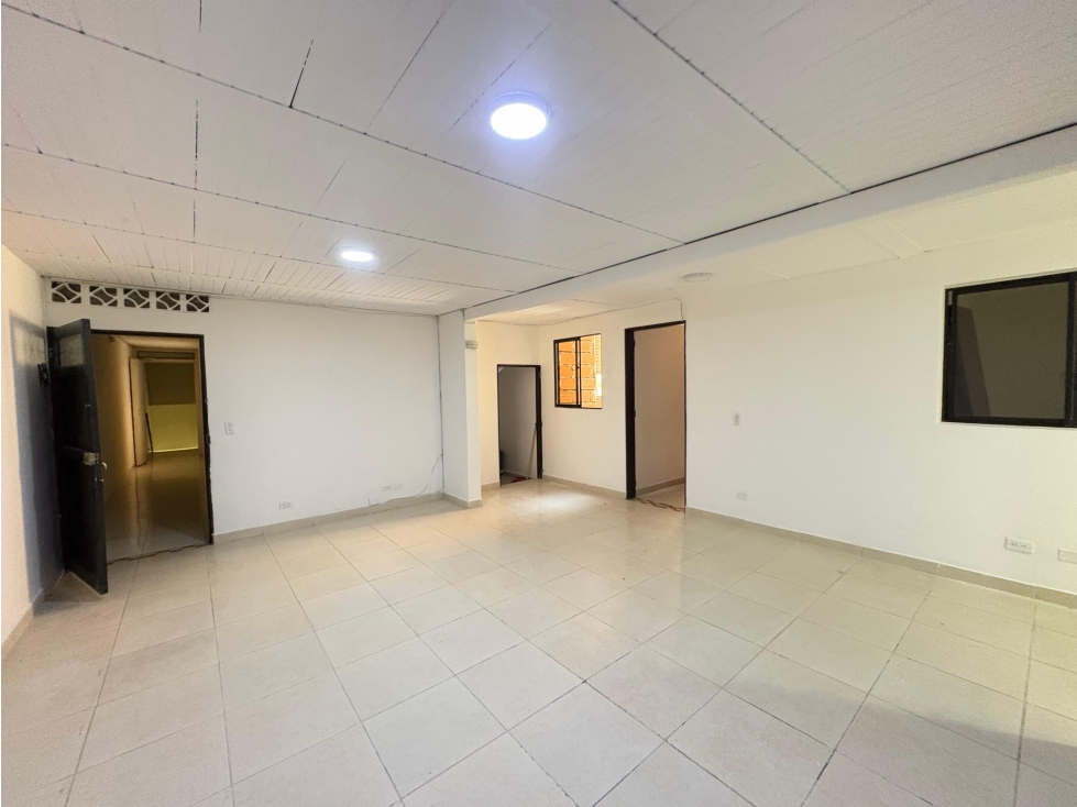 ARRIENDO CASA - LAURELES. — foto 2