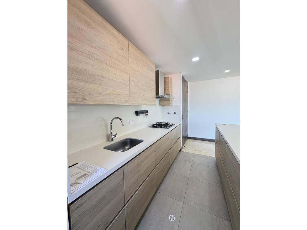 ARRIENDO APARTAMENTO, POBLADO LOMA LOS PARRA — foto 4