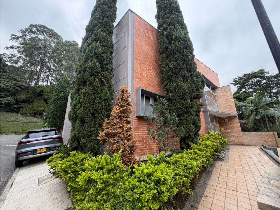 ARRIENDO - CASA POBLADO — foto 2