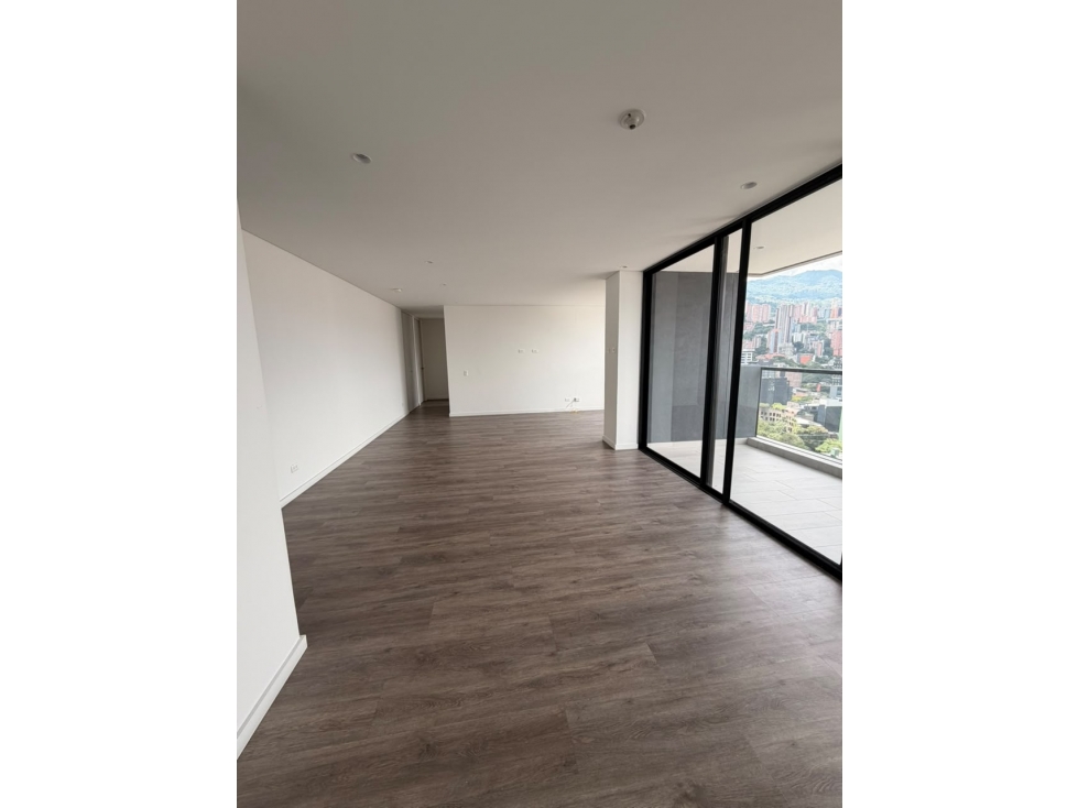 ARRIENDO APARTAMENTO, POBLADO LALINDE — foto 2