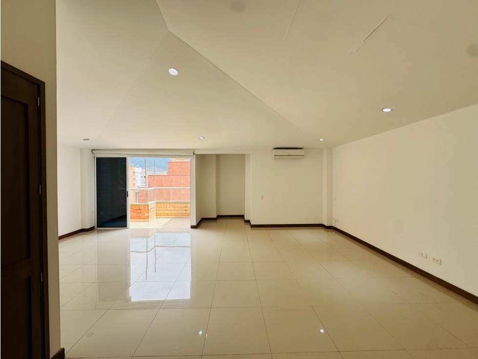 VENTA APARTAMENTO LAURELES — foto 2