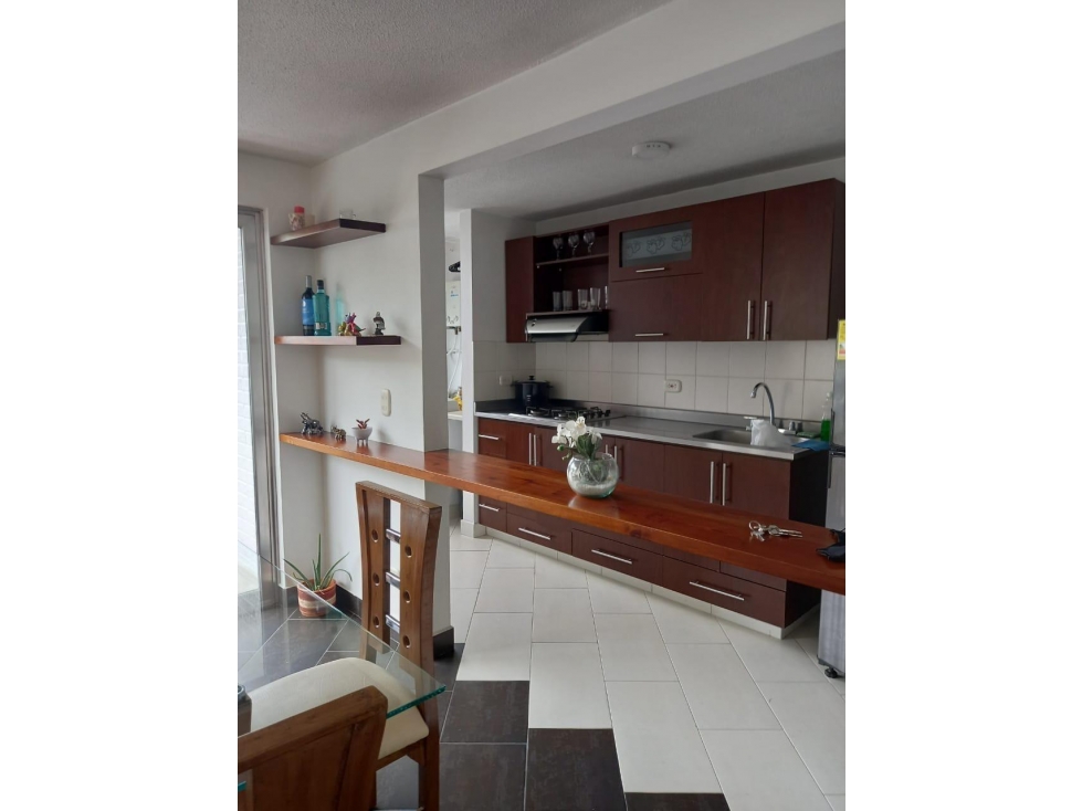 ARRIENDO APARTAMENTO AMOBLADO - POBLADO. — foto 2
