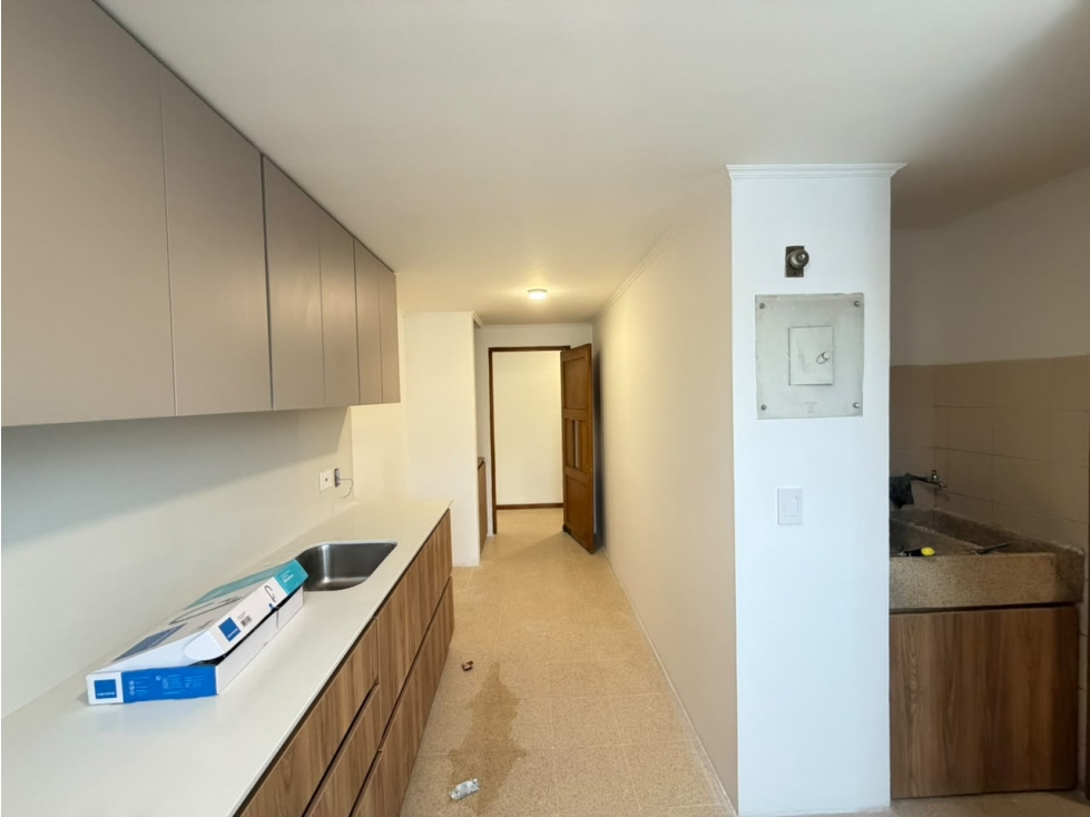 ARRIENDO APARTAMENTO - LAURELES — foto 3