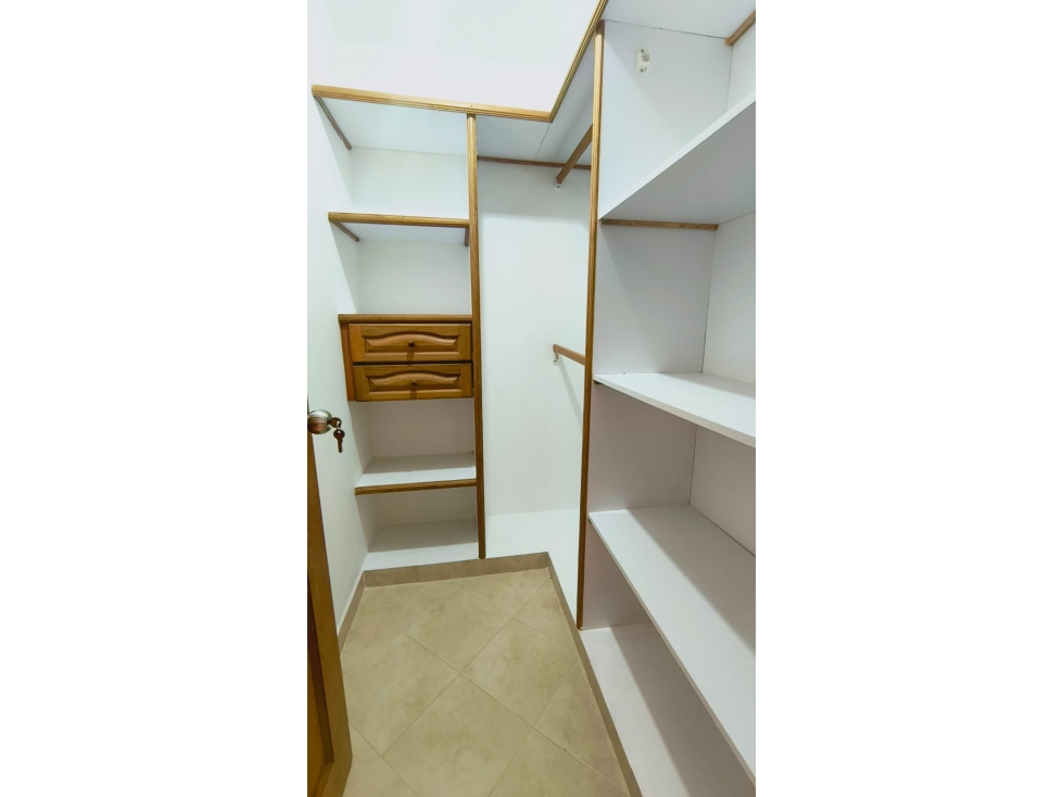ARRIENDO APARTAMENTO - LAURELES — foto 6