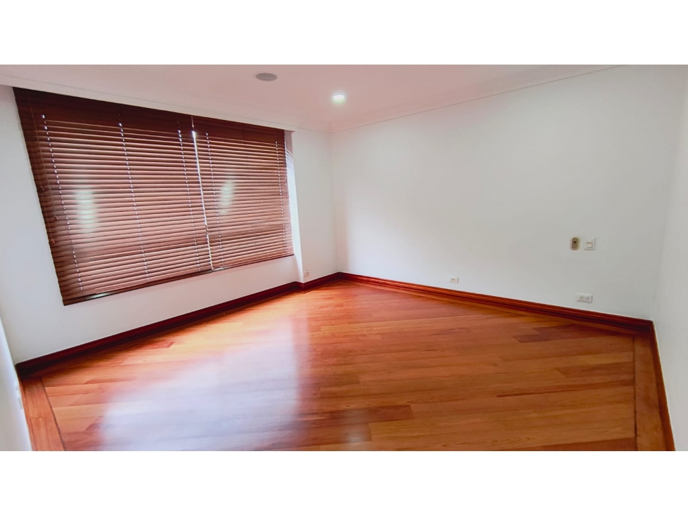 ARRIENDO APARTAMENTO, POBLADO TESORO — foto 3