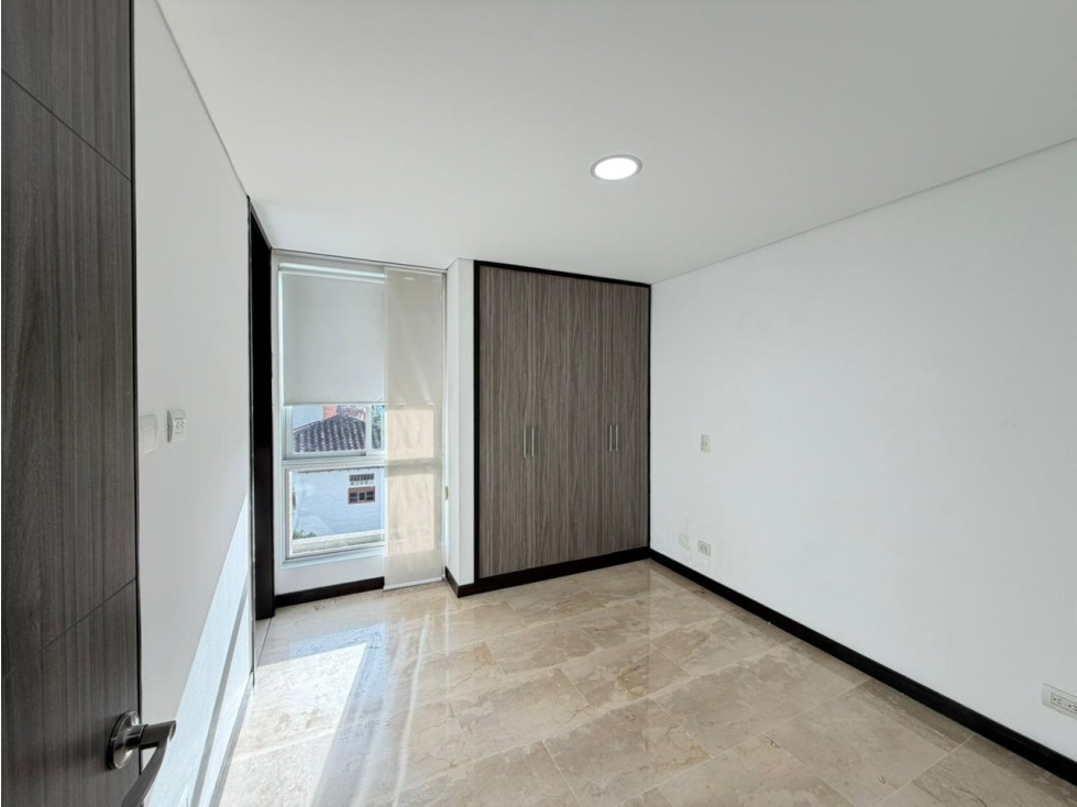 ARRIENDO APARTAMENTO - POBLADO CASTROPOL — foto 2