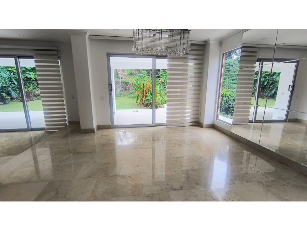 ARRIENDO CASA UNIFAMILIAR - POBLADO. — foto 2