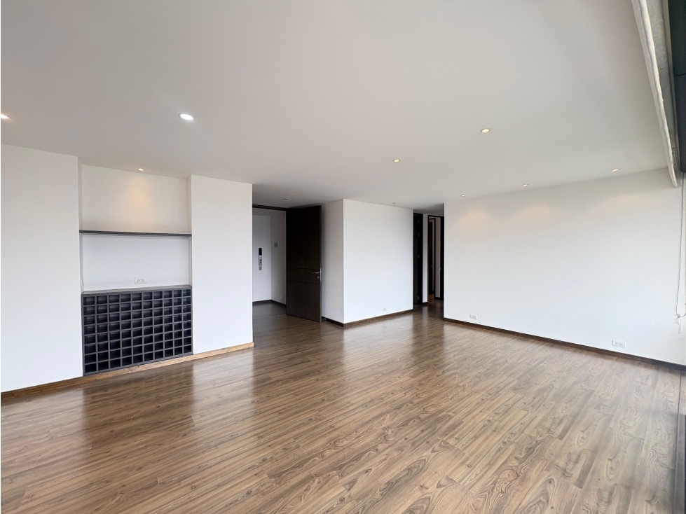 ARRIENDO APARTAMENTO, POBLADO LOMA LOS PARRA - 2