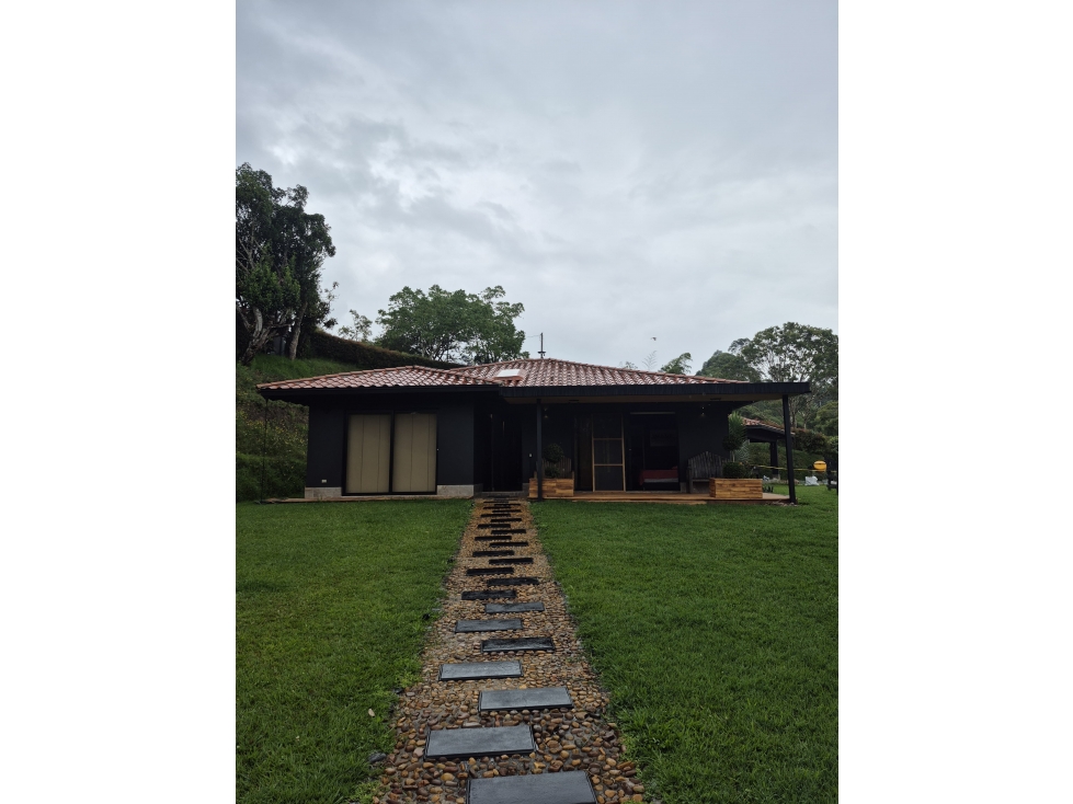 ARRIENDO CASA CAMPESTRE AMOBLADA - RIONEGRO
