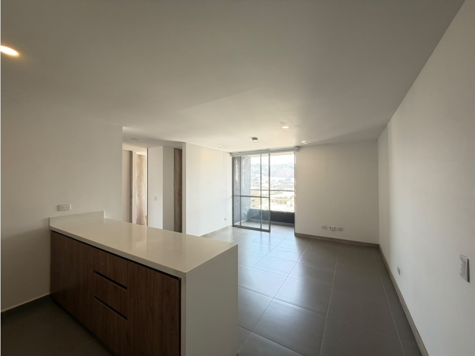 ARRIENDO APARTAMENTO - CIUDAD DEL RIO. — foto 2