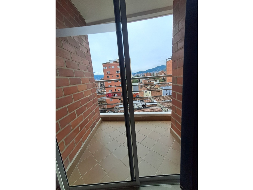 ARRIENDO APARTAMENTO - LAURELES. — foto 5