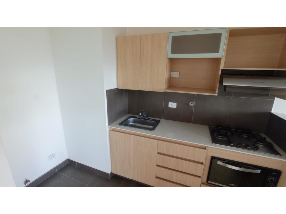 ARRIENDO APARTAMENTO - ENVIGADO LOMA DEL ESMERALDAL. — foto 3