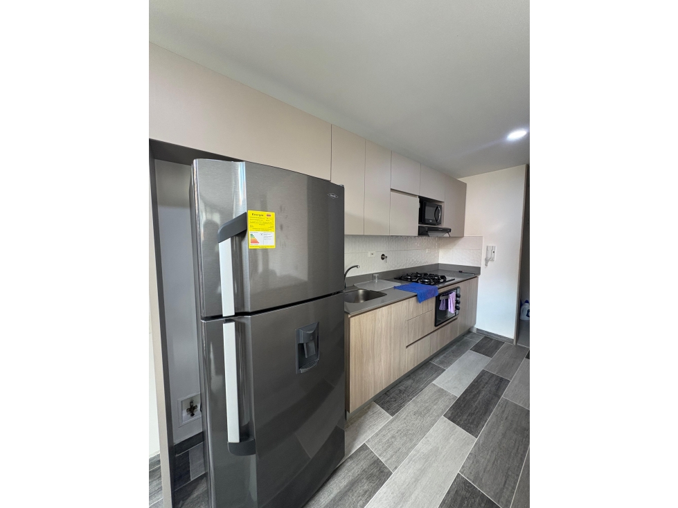 ARRIENDO APARTAMENTO, CASTELLANA — foto 4