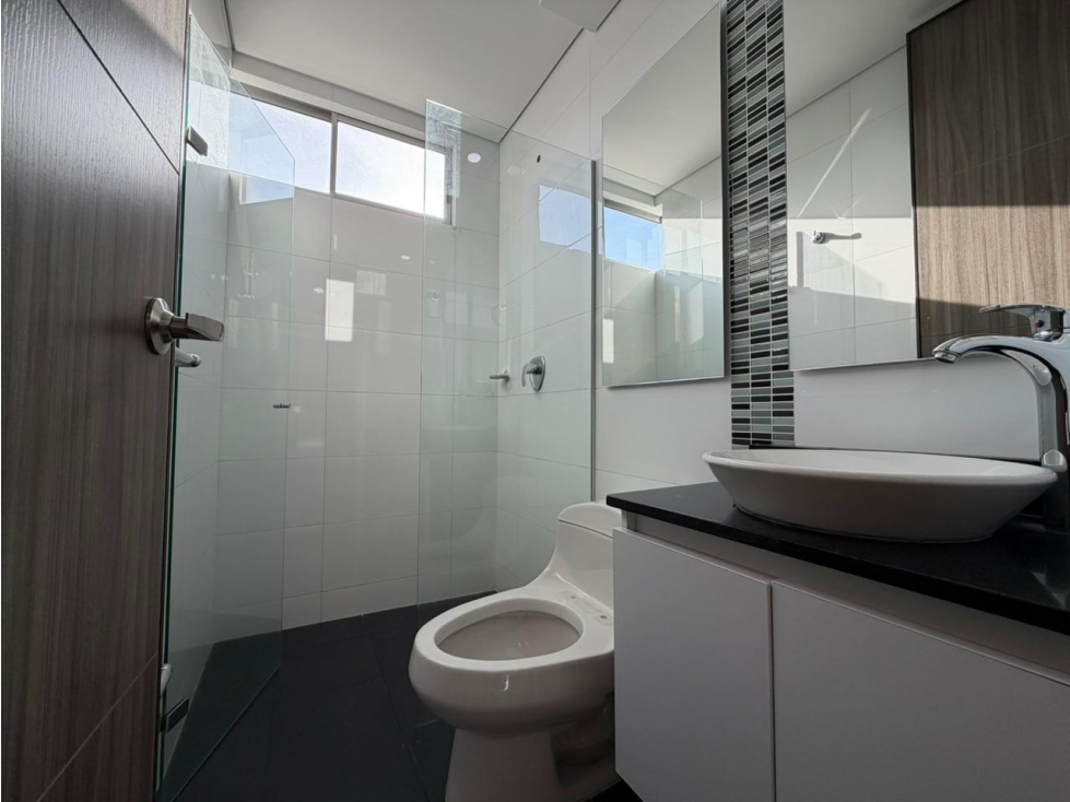ARRIENDO APARTAMENTO - POBLADO CASTROPOL — foto 6