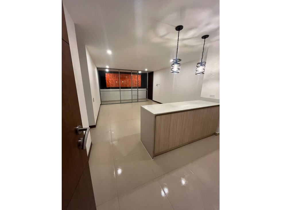 ARRIENDO APARTAMENTO, POBLADO LOMA LOS GONZALES
