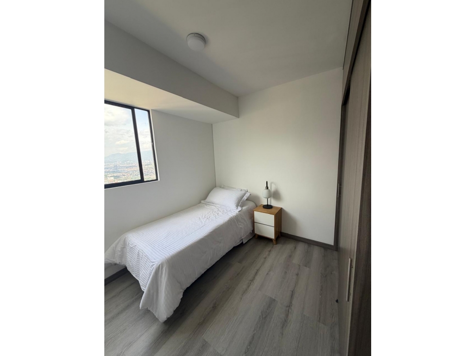 ARRIENDO APARTAMENTO PARA ESTRENAR - POBLADO. — foto 3