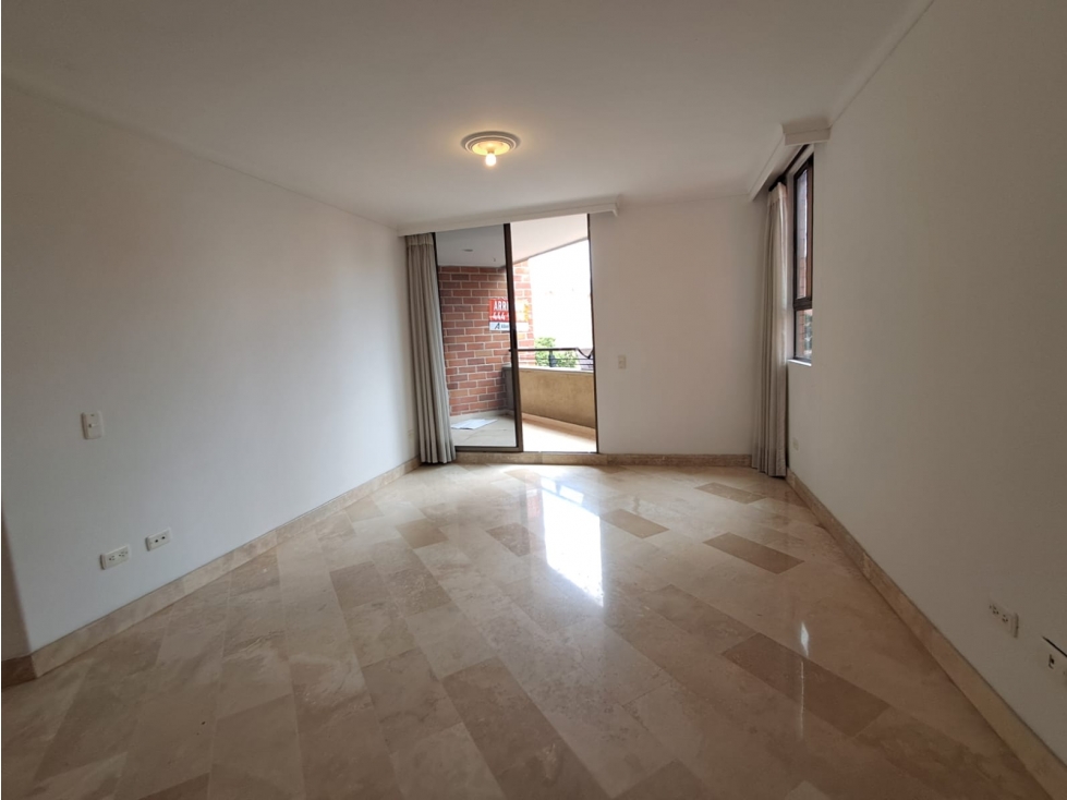 ARRIENDO APARTAMENTO - LAURELES.