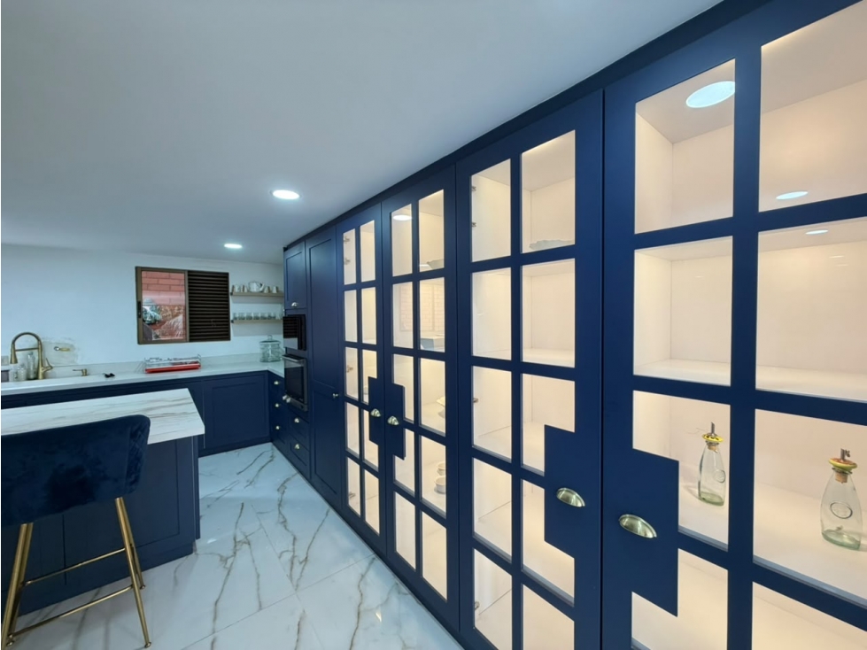 ARRIENDO APARTAMENTO AMOBLADO - LAURELES. — foto 3