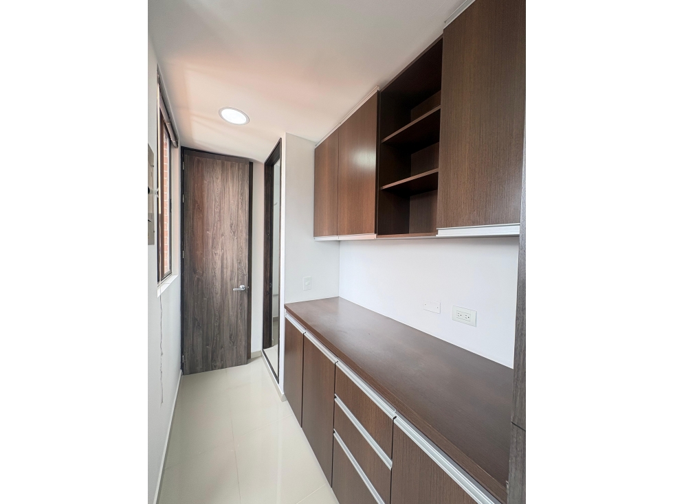 ARRIENDO APARTAMENTO, POBLADO LOMA LOS PARRA - 4
