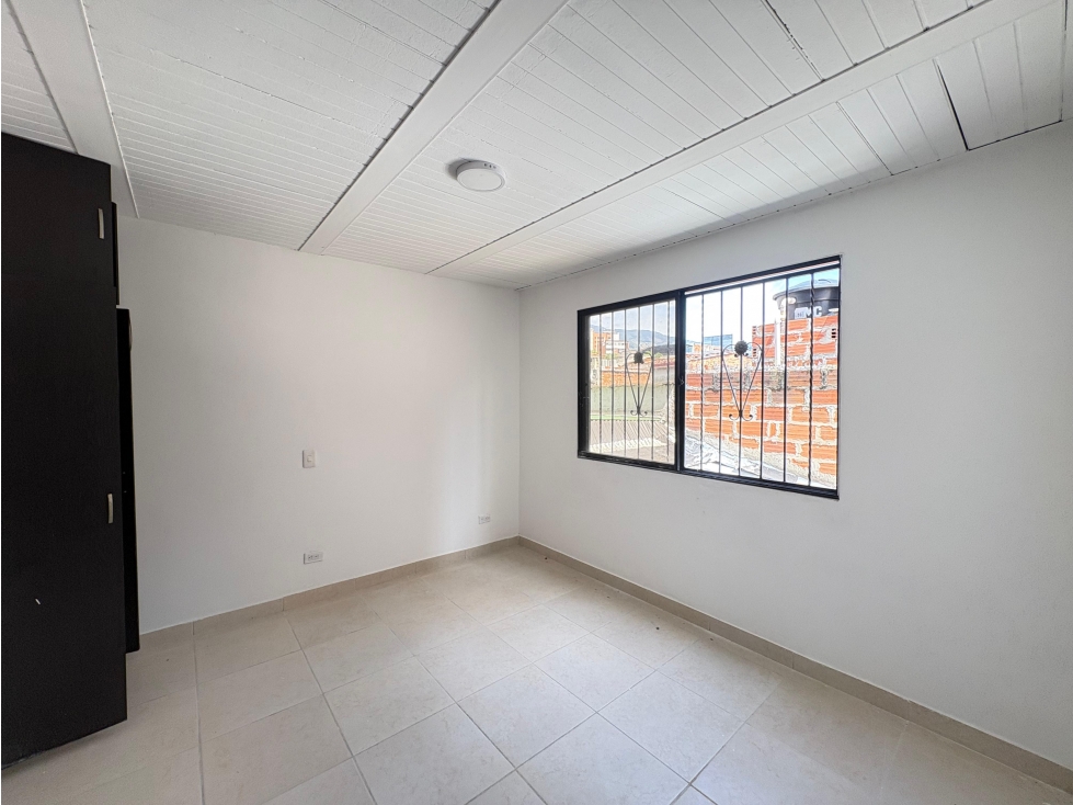 ARRIENDO CASA - LAURELES. — foto 5