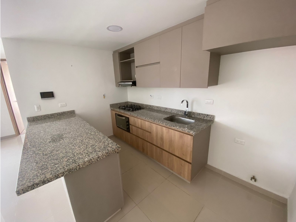 ARRIENDO APARTAMENTO - LAURELES — foto 3