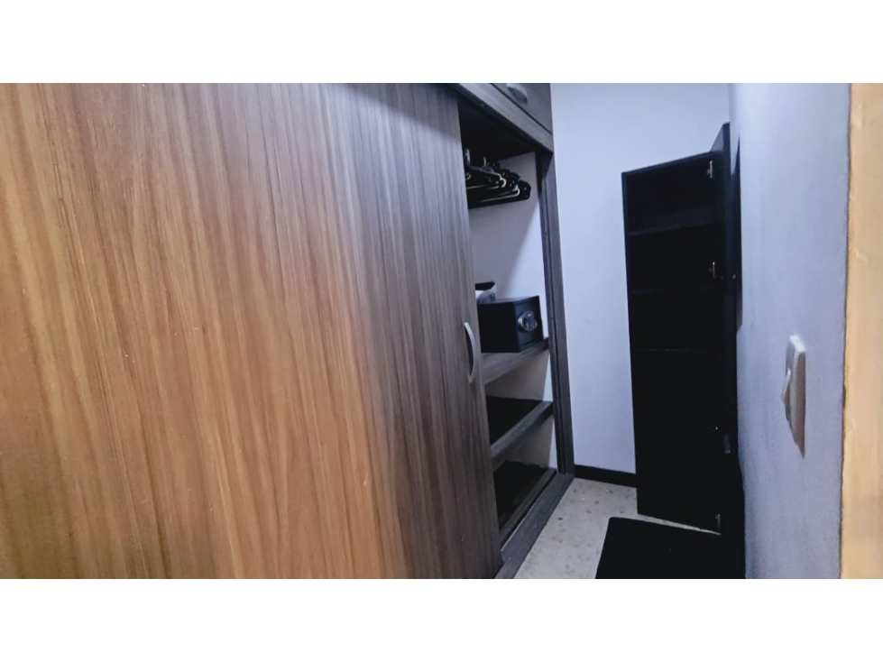ARRIENDO APARTAMENTO - LAURELES. — foto 4