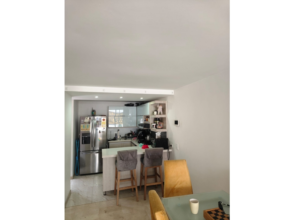 ARRIENDO APATAMENTO - LAURELES NOGAL.
