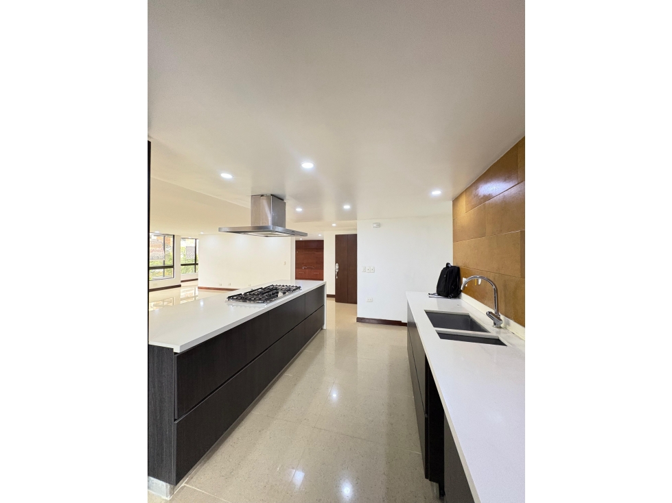 ARRIENDO APARTAMENTO, POBLADO CASTROPOL - 5