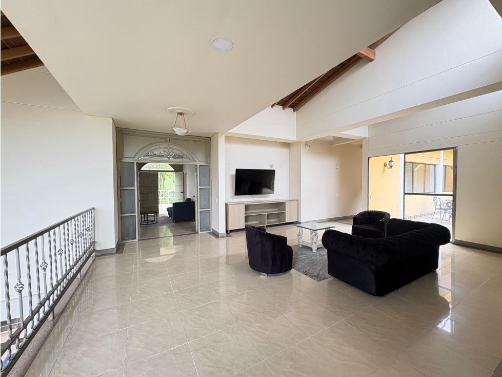 ARRIENDO CASA CAMPESTRE, ENVIGADO LOMA DEL CHOCHO — foto 2