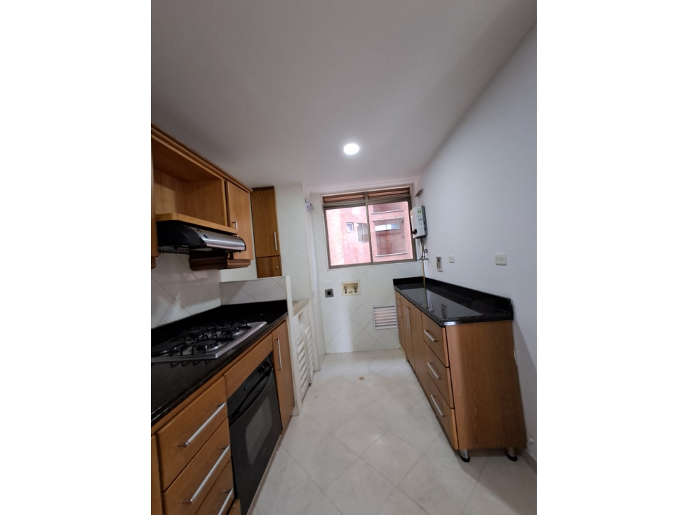 ARRIENDO APARTAMENTO - LAURELES. — foto 6