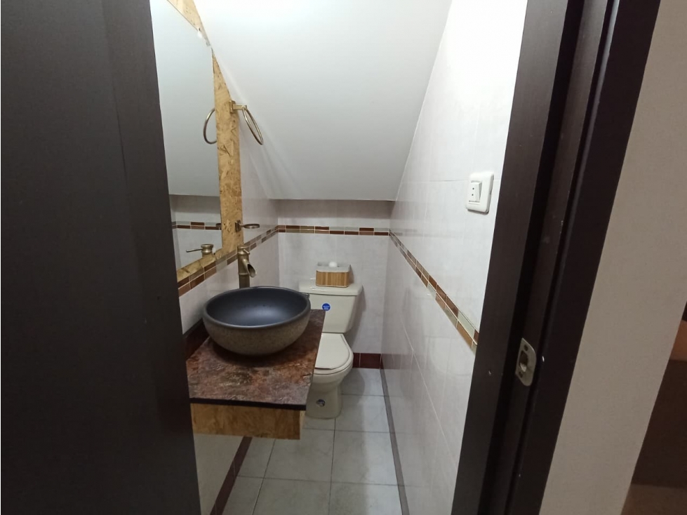 ARRIENDO CASA EN CAJICA -SECTOR EL MISTERIO -NO CONJUNTO — foto 2