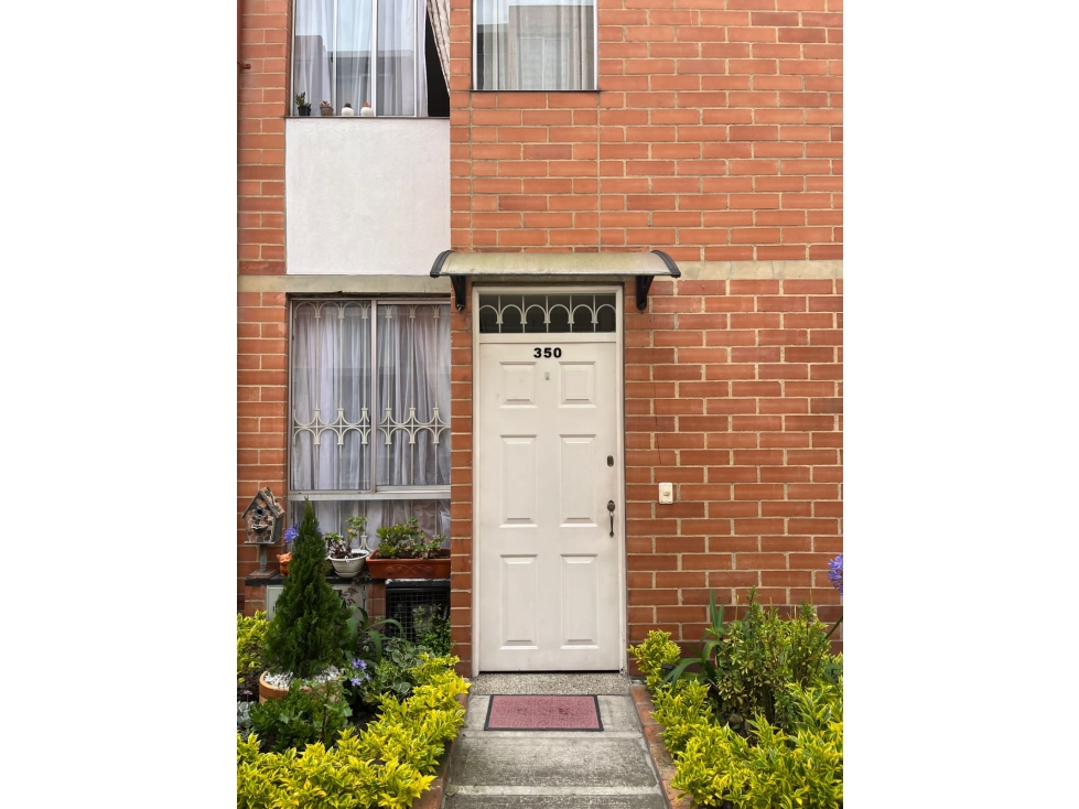 VENDO CASA EN CANDELARIA 1-VISTA LA PARQUE DEL CONJUNTO — foto 2