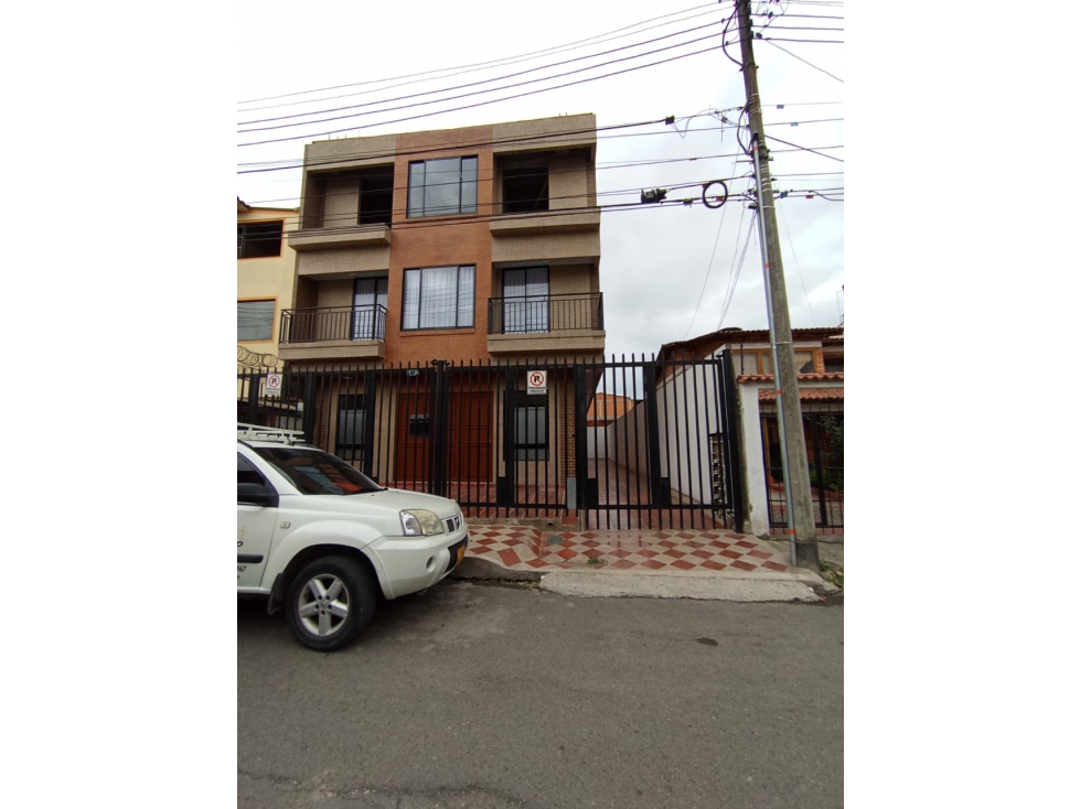 ARRIENDO APTO A UNA CUADRA DE LA AV CAVALIER — foto 2