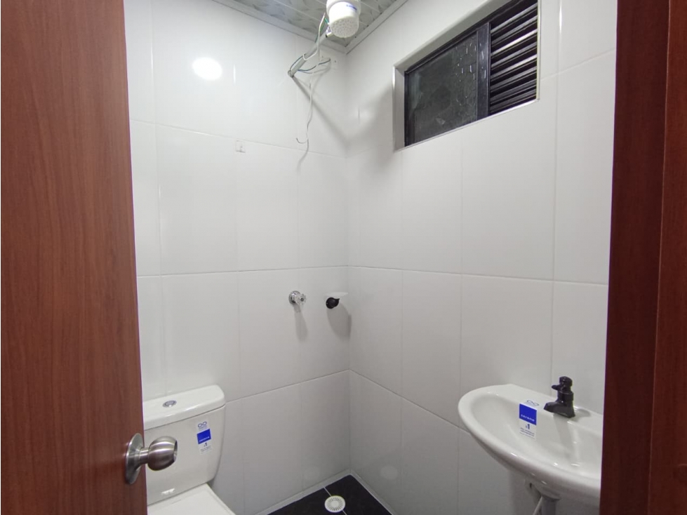 ARRIENDO APTO A UNA CUADRA DE LA AV CAVALIER — foto 5