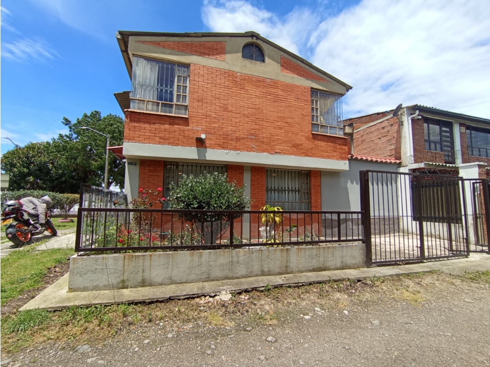 ARRIENDO CASA- CENTRO CAJICA — foto 3