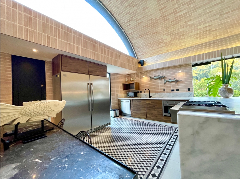 Casa de lujo en venta, Alto del Escobero, moderna con vista. — foto 6