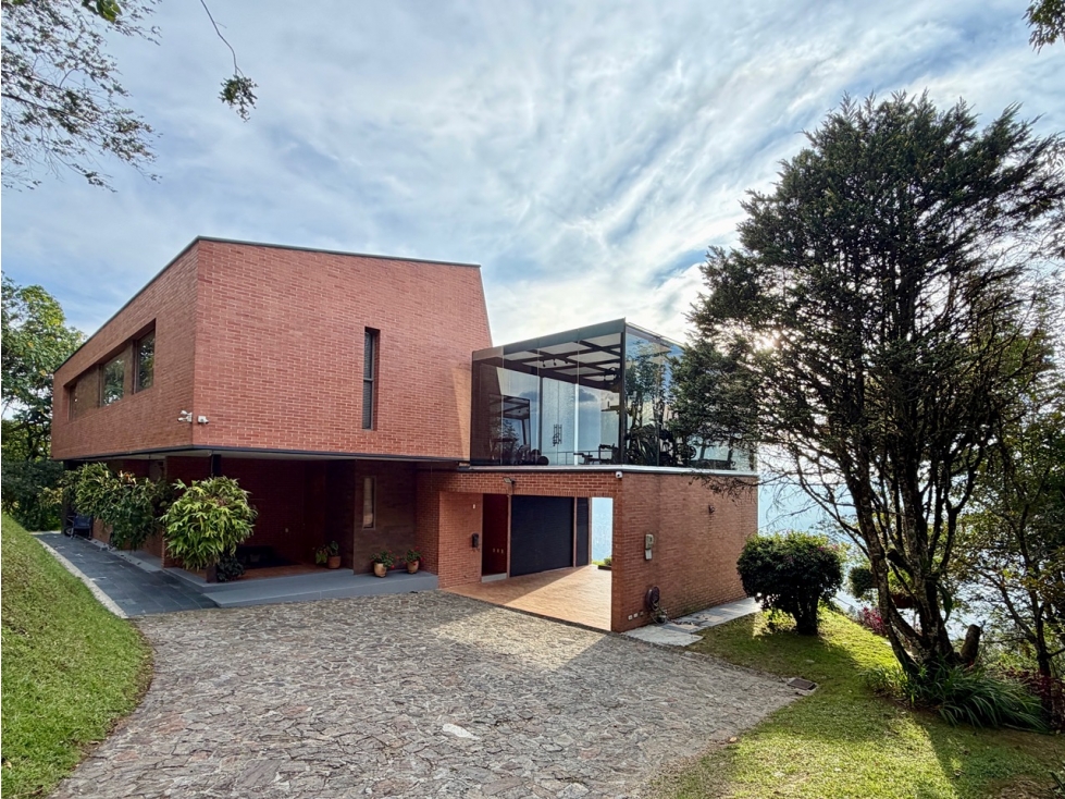 Casa en venta Palmas parte media vista increíble a la ciudad — foto 2