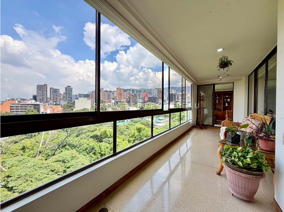 Apartamento en venta el Poblado La Florida Milla de Oro