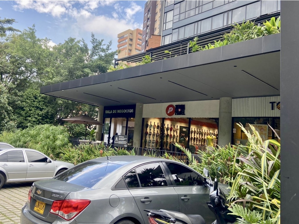 Local rentando, en Avenida El Poblado, excelente inquilino — foto 2