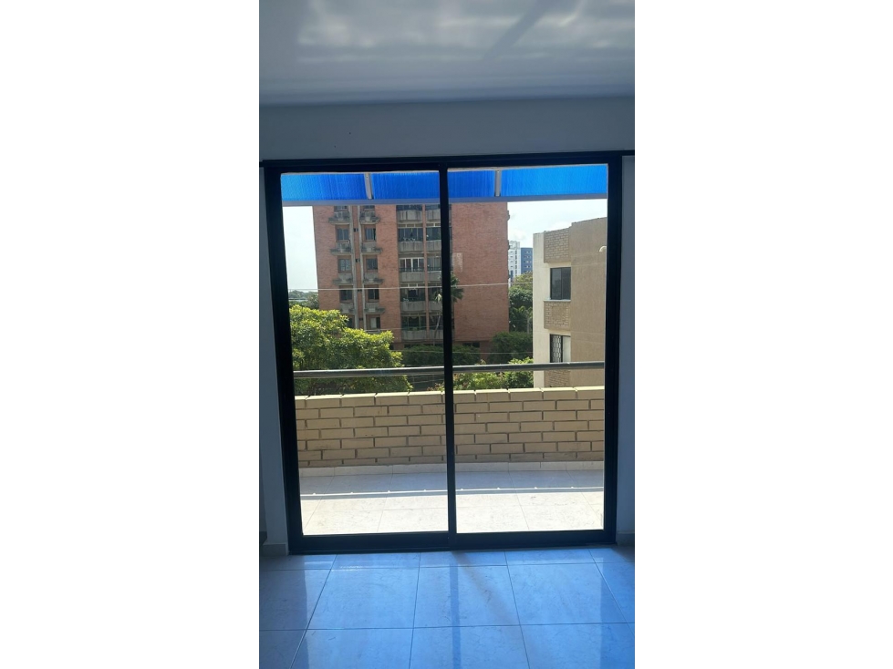VENTA DE APARTAMENTO EN LAS DELICIAS — foto 2