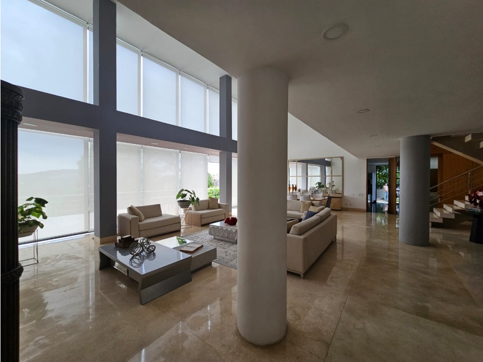 VENTA DE CASA EN LAGOS DEL CAUJARAL