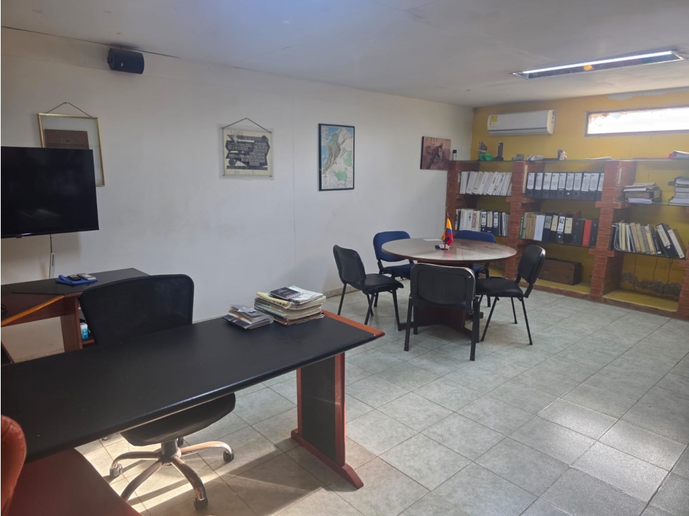 VENTA DE BODEGA EN JUAN MINA - 3