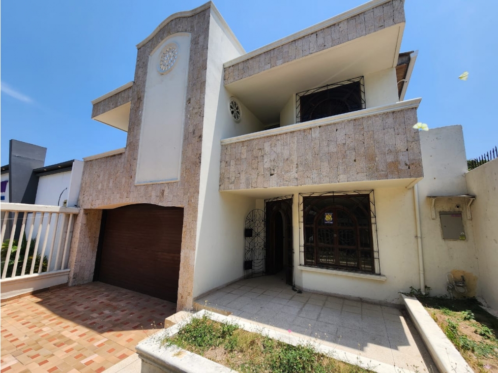 VENTA O ALQUILER DE CASA COMERCIAL EN PORVENIR