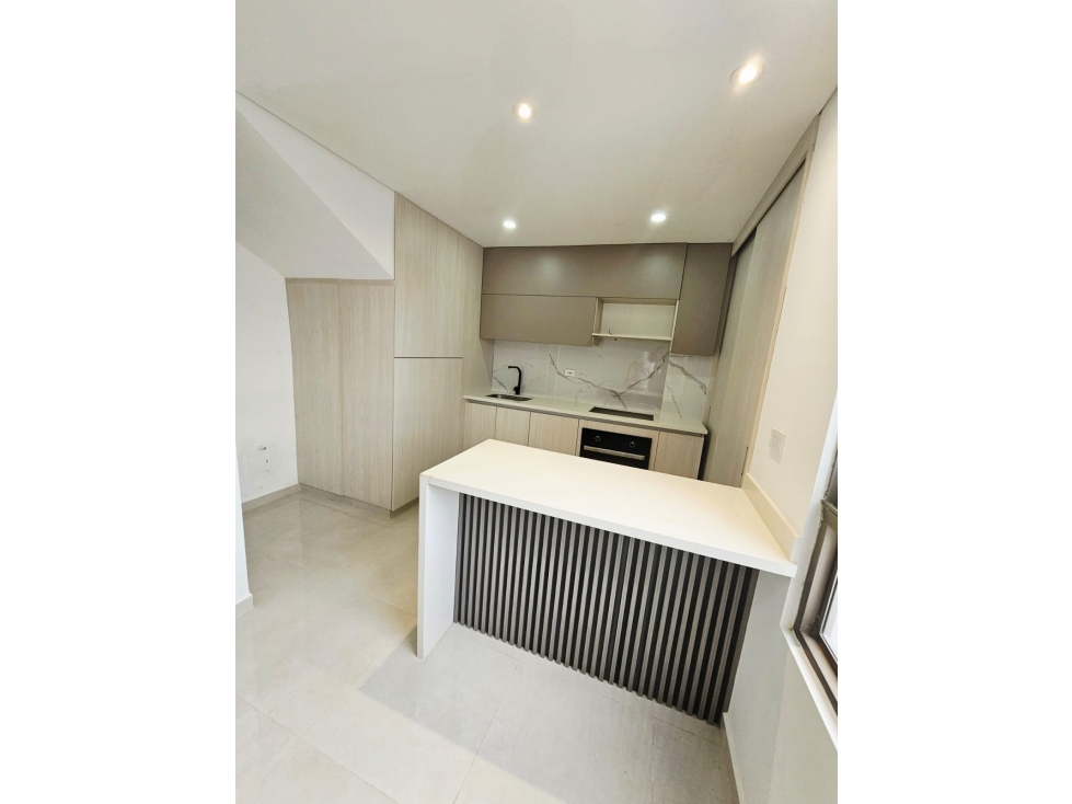 VENTA DE APARTAMENTO DUPLEX EN EL POBLADO — foto 2