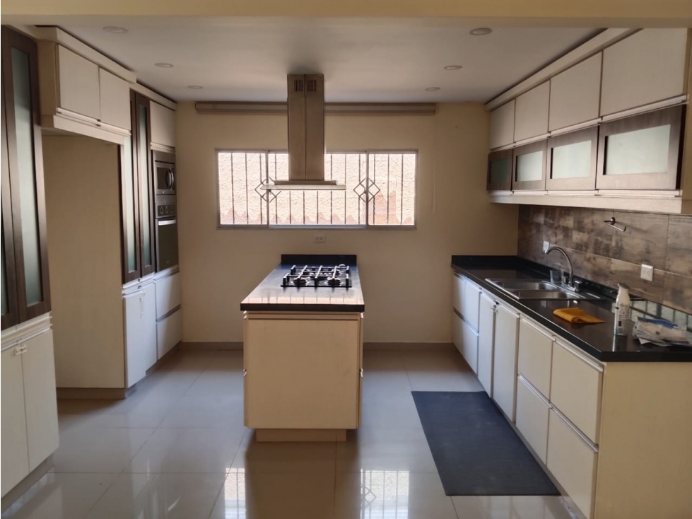 VENTA DE CASA EN CIUDAD JARDIN — foto 3