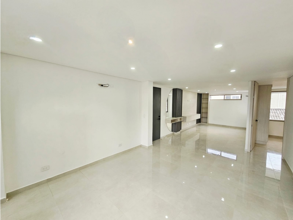 VENTA DE APARTAMENTO DUPLEX EN EL POBLADO — foto 3