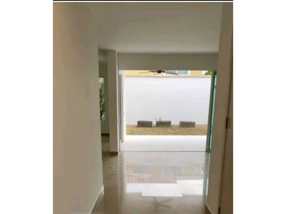 VENTA DE CASA EN LA CASTELLANA