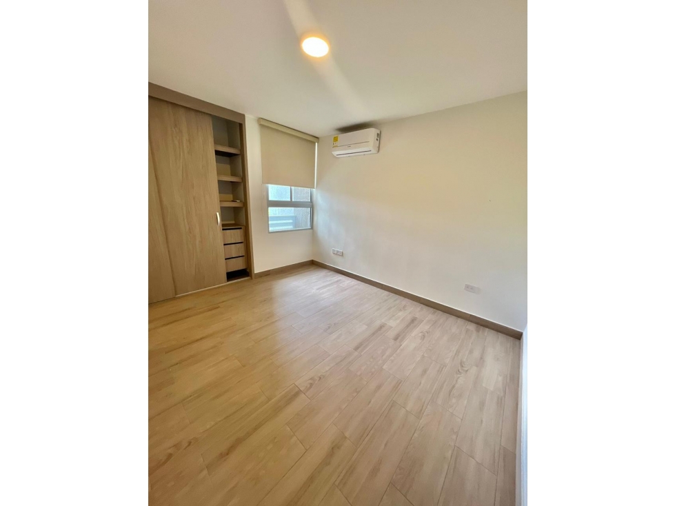 VENTA DE APARTAMENTO EN ALTOS DE LOS ROSALES — foto 2