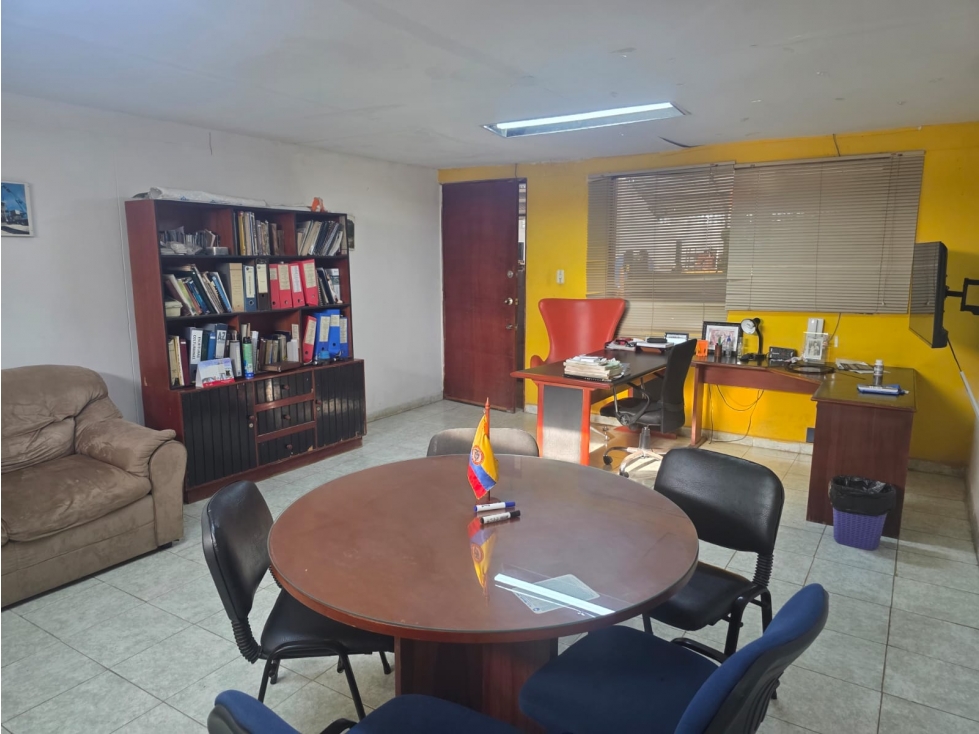 VENTA DE BODEGA EN JUAN MINA - 2