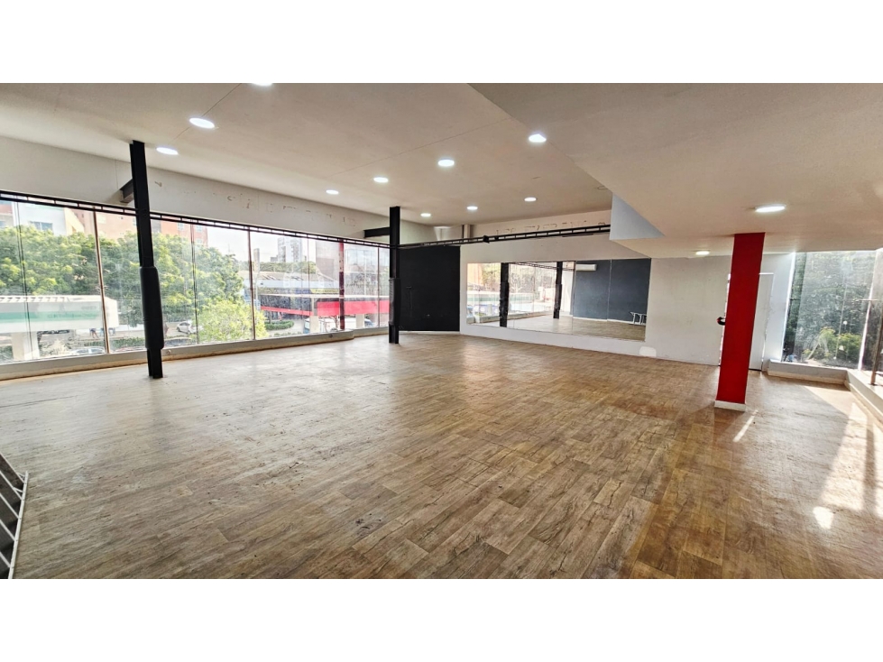 ALQUILER DE LOCAL COMERCIAL EN EL POBLADO